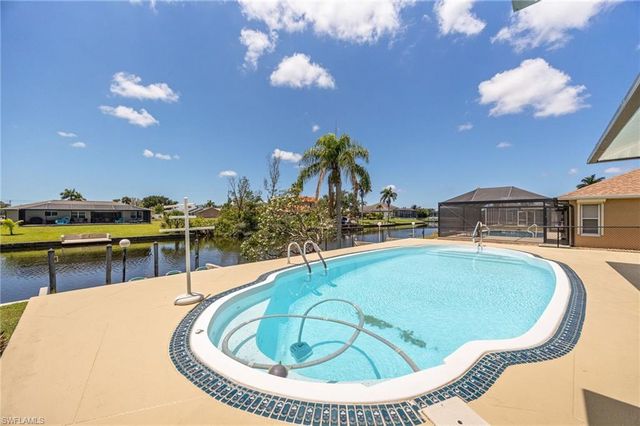132 SW 34th LN, Cape Coral, FL 33914