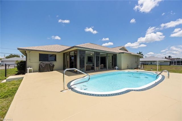 132 SW 34th LN, Cape Coral, FL 33914