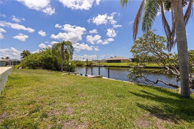 132 SW 34th LN, Cape Coral, FL 33914