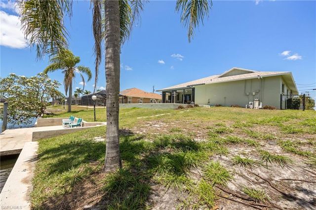132 SW 34th LN, Cape Coral, FL 33914
