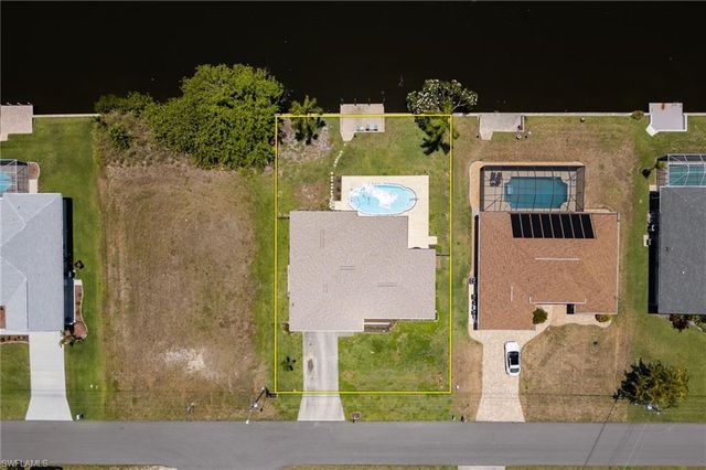 132 SW 34th LN, Cape Coral, FL 33914