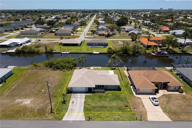 132 SW 34th LN, Cape Coral, FL 33914