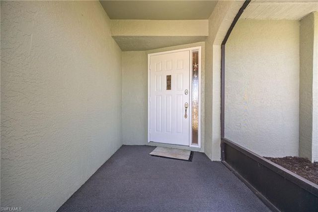 132 SW 34th LN, Cape Coral, FL 33914