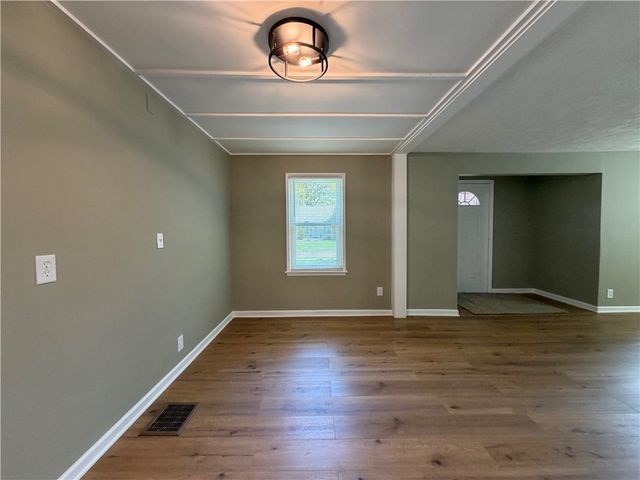 47 Woodside Lane, Greece, NY 14616