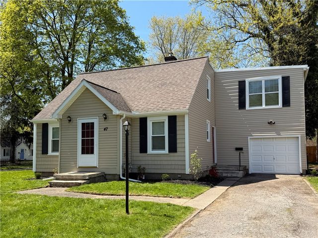 47 Woodside Lane, Greece, NY 14616