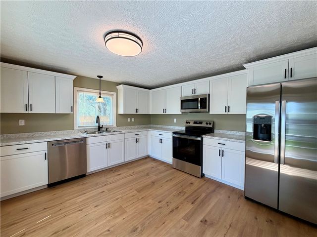 47 Woodside Lane, Greece, NY 14616