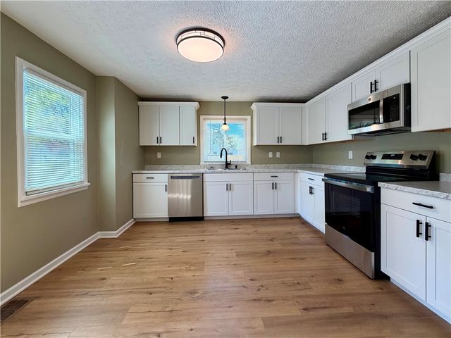 47 Woodside Lane, Greece, NY 14616
