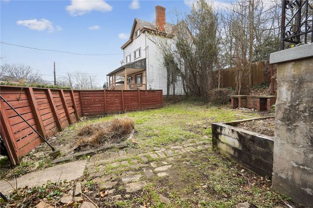 446 N School St, Avalon, PA 15202