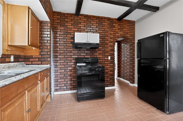 446 N School St, Avalon, PA 15202