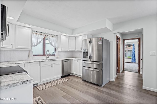 3665 Starr Avenue, Oregon, OH 43616
