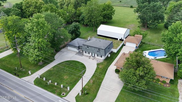 3665 Starr Avenue, Oregon, OH 43616