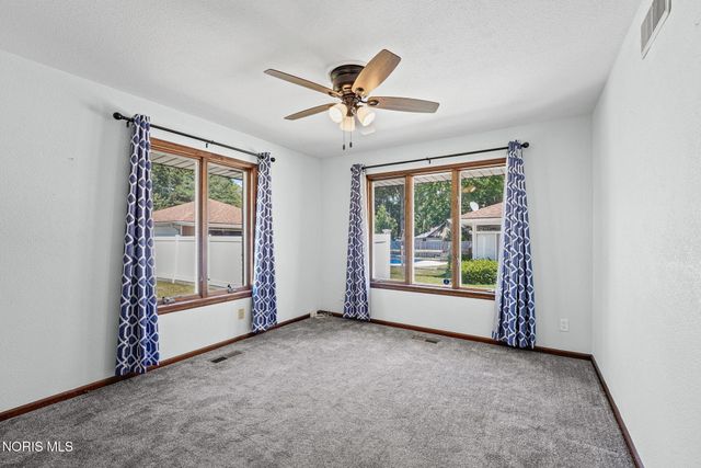 3665 Starr Avenue, Oregon, OH 43616