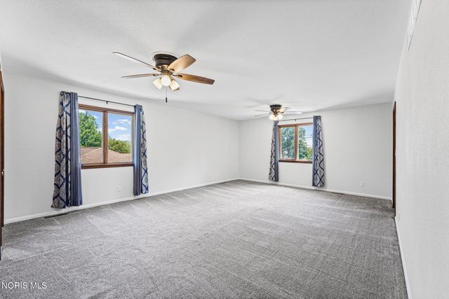 3665 Starr Avenue, Oregon, OH 43616