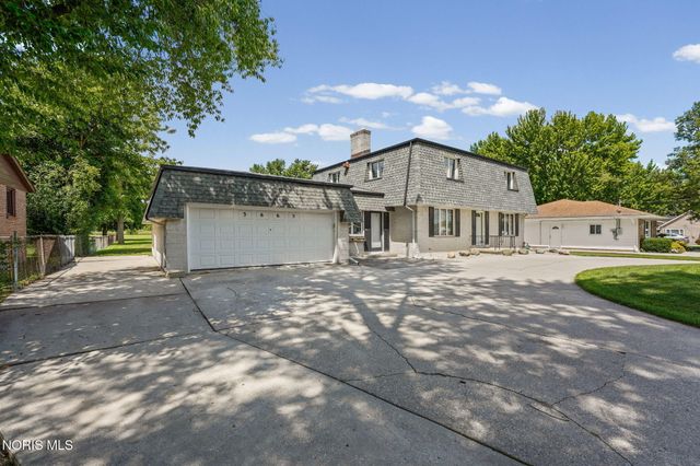 3665 Starr Avenue, Oregon, OH 43616