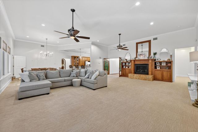 507 N State Street, Decatur, TX 76234