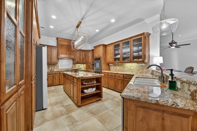 507 N State Street, Decatur, TX 76234