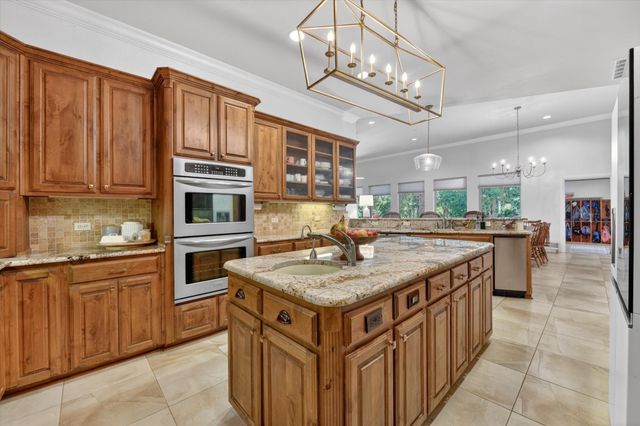 507 N State Street, Decatur, TX 76234