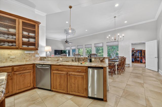 507 N State Street, Decatur, TX 76234