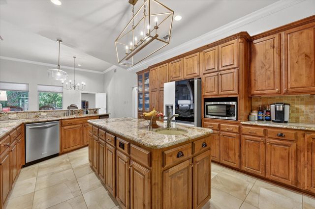 507 N State Street, Decatur, TX 76234