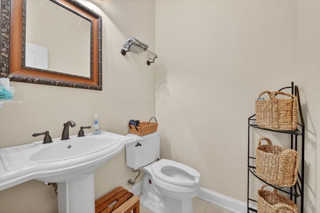 507 N State Street, Decatur, TX 76234