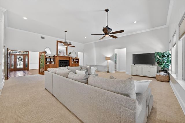 507 N State Street, Decatur, TX 76234