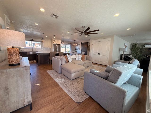 1442 W DIAMOND VALLEY DR, St. George, UT 84770