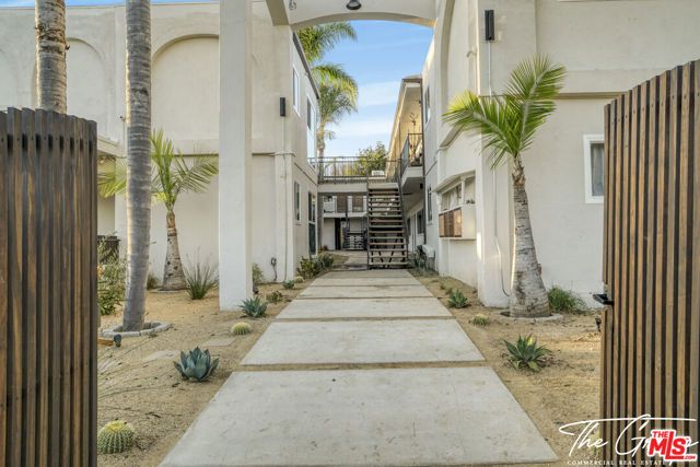 599 Sunset 11, Los Angeles, CA 90291