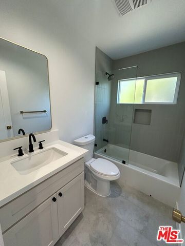 599 Sunset 11, Los Angeles, CA 90291