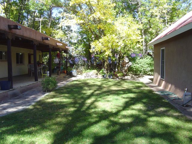 1113 NM 76, Santa Cruz, NM 87567