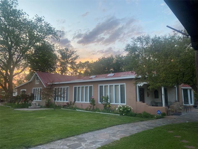 1113 NM 76, Santa Cruz, NM 87567