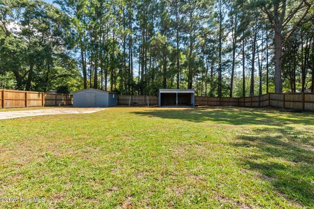 1708 N Poplar Street, Aberdeen, NC 28315