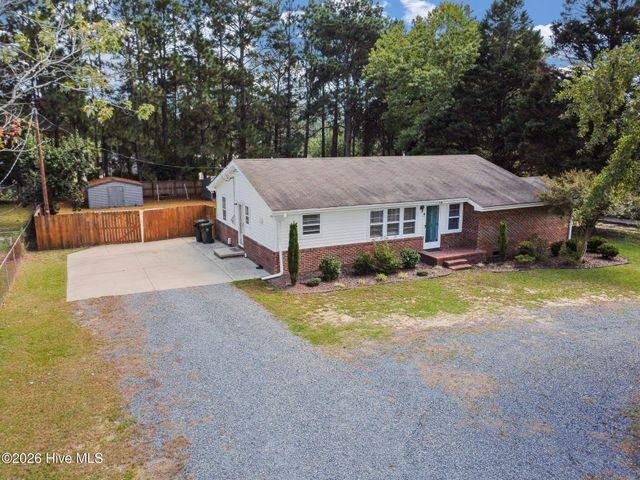 1708 N Poplar Street, Aberdeen, NC 28315