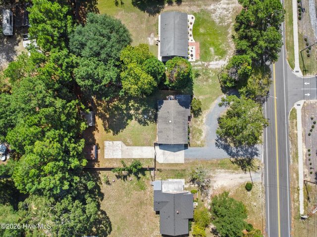 1708 N Poplar Street, Aberdeen, NC 28315