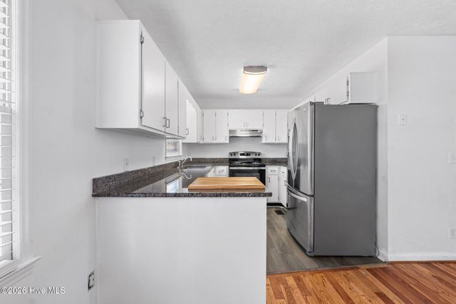 1708 N Poplar Street, Aberdeen, NC 28315