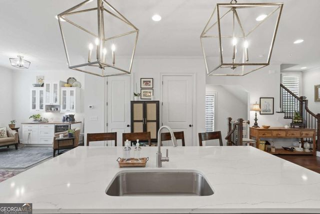575 Woods Walk, Alpharetta, GA 30009