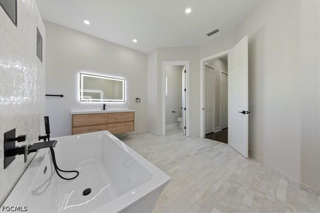 12800 Treeline CT, North Fort Myers, FL 33903