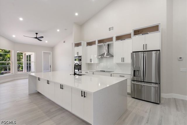 12800 Treeline CT, North Fort Myers, FL 33903