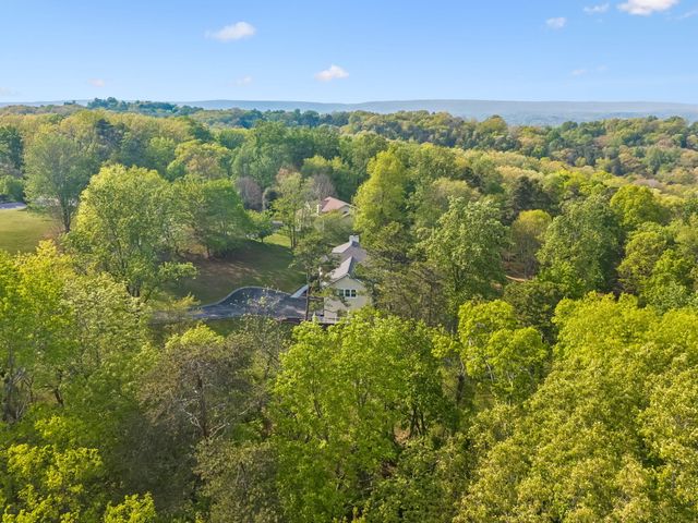 2931 Gold Point Circle S, Hixson, TN 37343