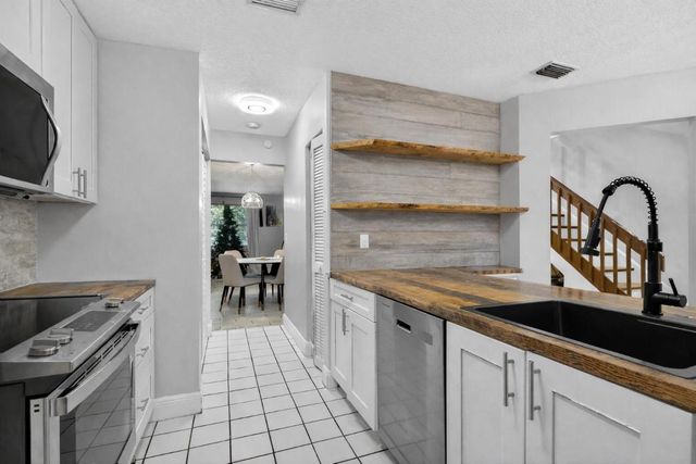 12228 Sag Harbor Court 2, Wellington, FL 33414