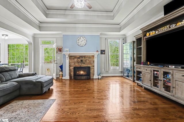 1074 Penland Road, Laurens, SC 29360