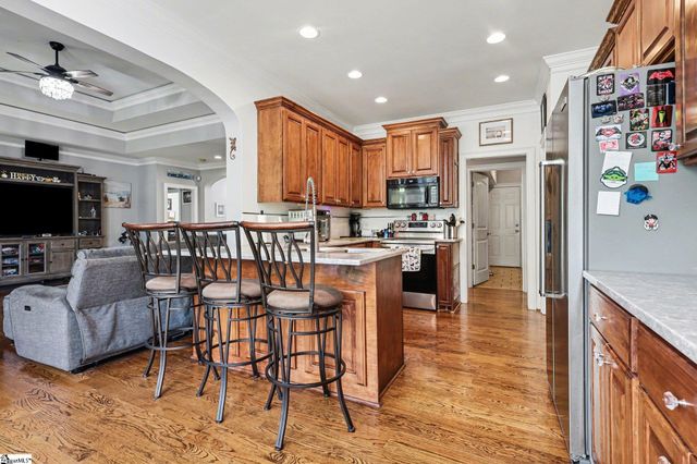 1074 Penland Road, Laurens, SC 29360