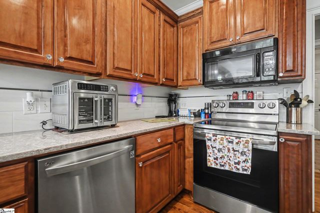 1074 Penland Road, Laurens, SC 29360