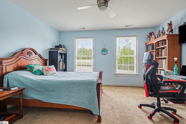 1074 Penland Road, Laurens, SC 29360