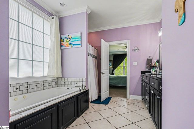 1074 Penland Road, Laurens, SC 29360
