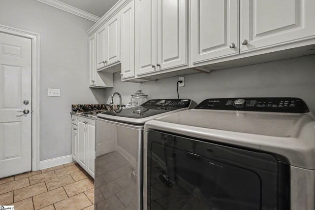 1074 Penland Road, Laurens, SC 29360