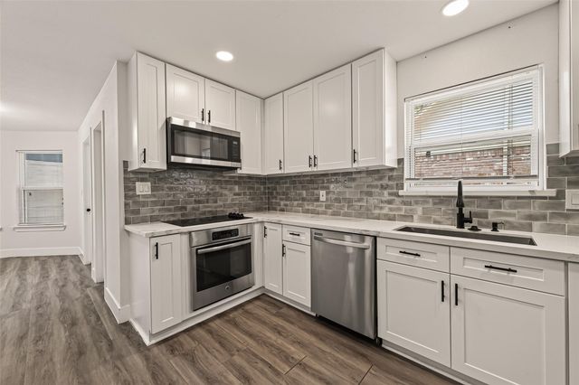 10011 Pine Pass Drive, Houston, TX 77070