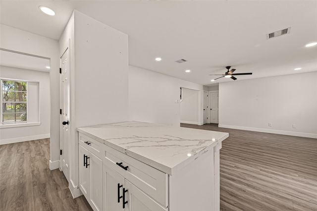 10011 Pine Pass Drive, Houston, TX 77070