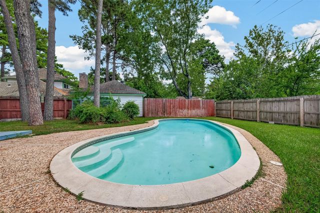 10011 Pine Pass Drive, Houston, TX 77070