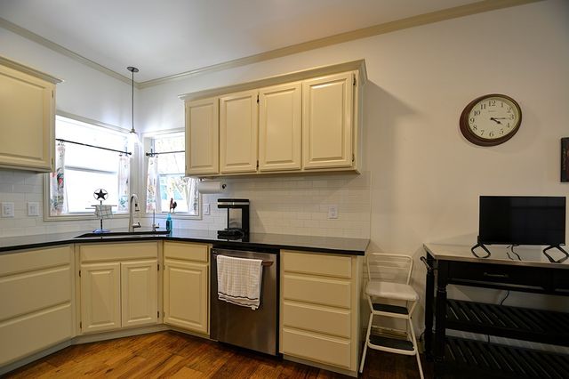 215 Canyon Creek Lane, Kerrville, TX 78028