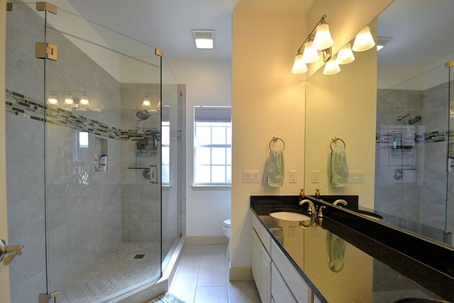 215 Canyon Creek Lane, Kerrville, TX 78028